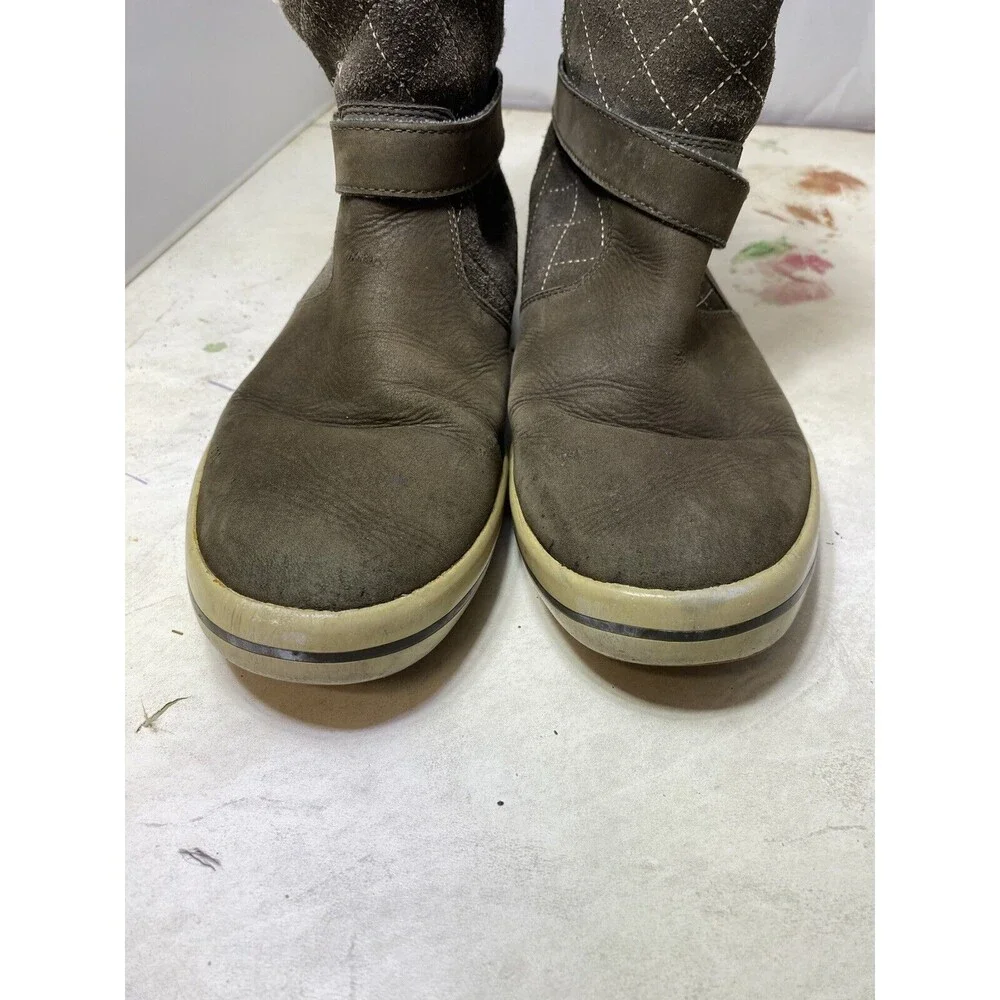 Helly Hansen Women`s Green Leather Boots Size 8